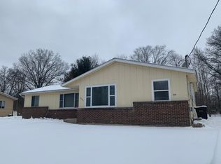 12841 Renwood Dr, Holland, MI 49424