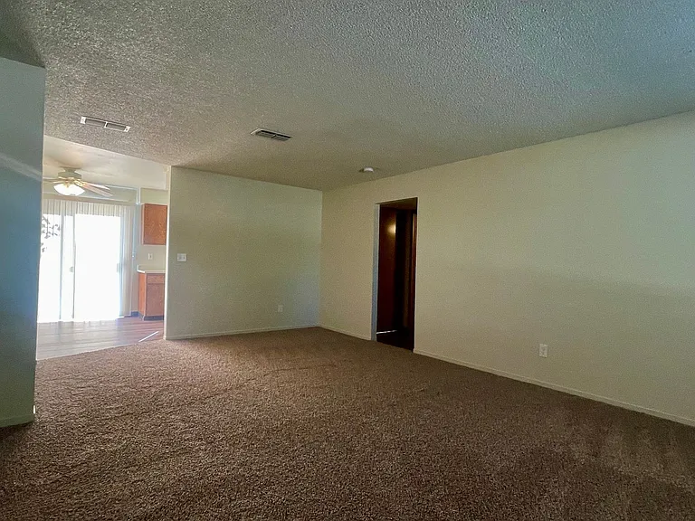 1740 & 1758 Bramble Pl — Photo 4