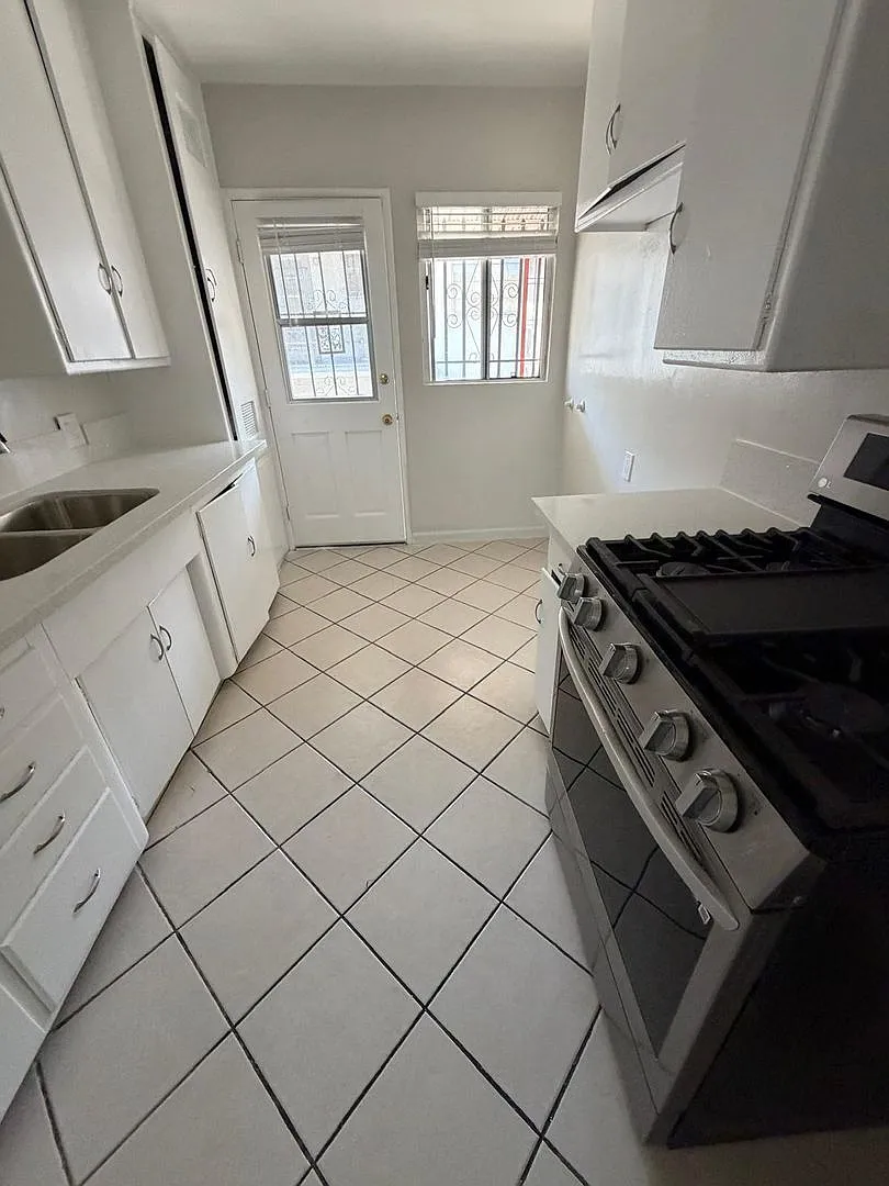 1 bed, 1.0 bath, 650 sqft, $2,289 — Photo 4