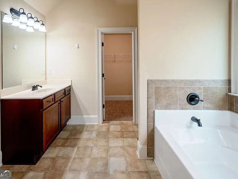 75 Village Park Dr — Photo 14