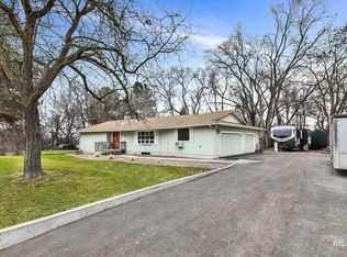 457 E Beacon Light Rd, Eagle, ID 83616