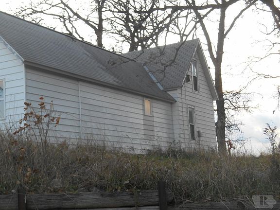 5th image of 19861 Fir Ave