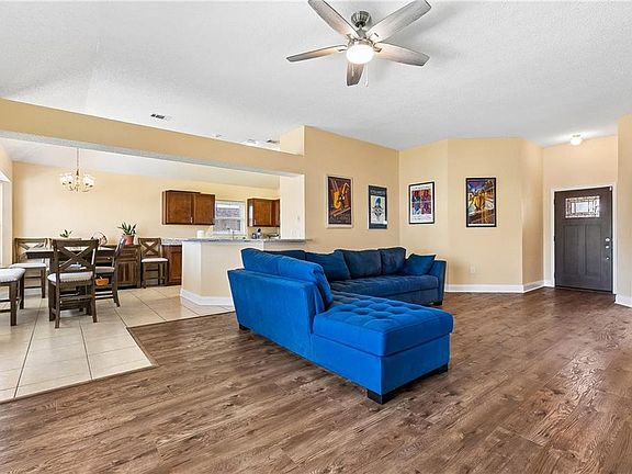 5th image of 23 Moss Dr