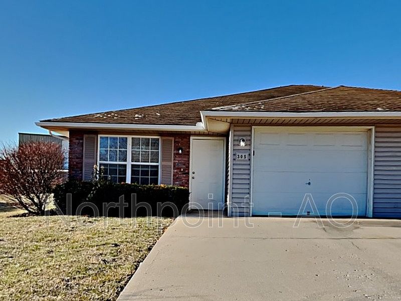 305 NW Woodbury Dr, Grain Valley, MO 64029 Zillow