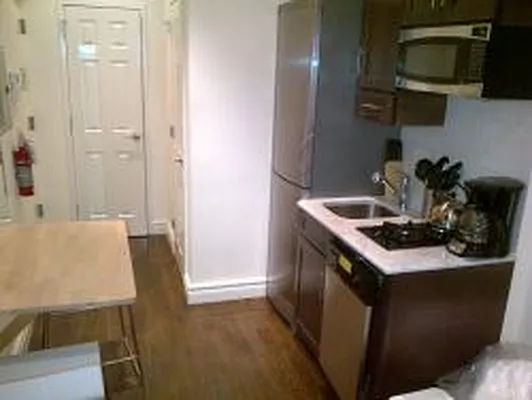 Rented by Icon Realty Management | media 7