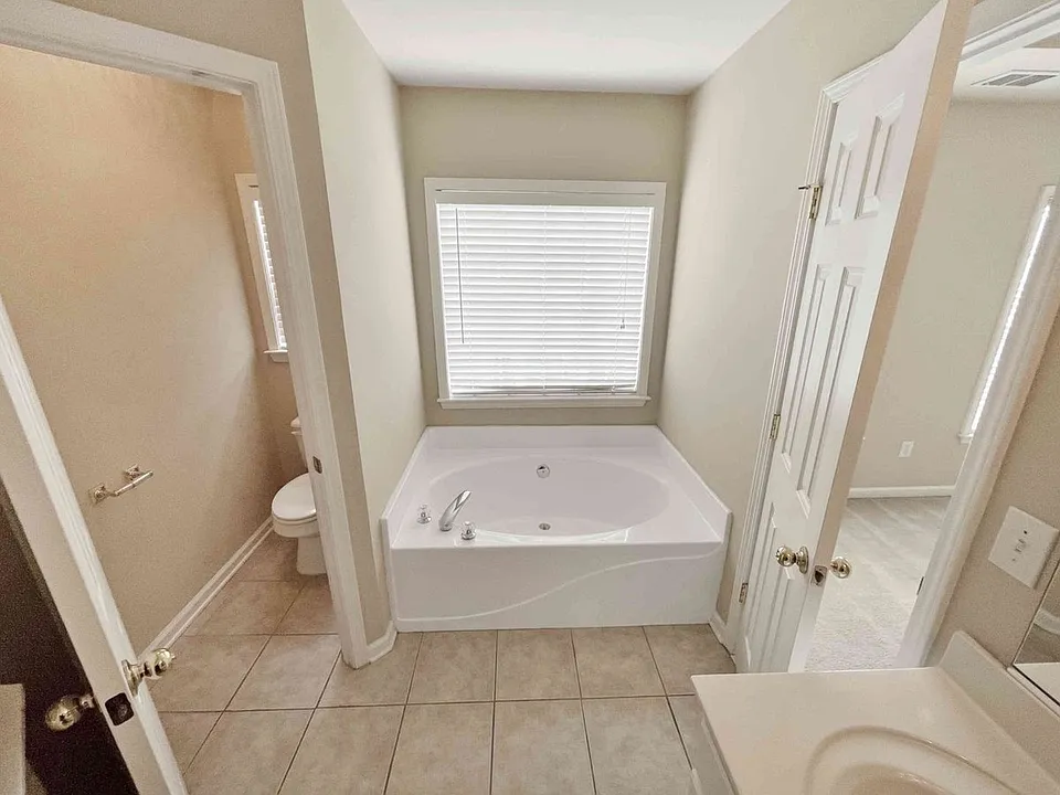 306 Mony Stone Ct SE