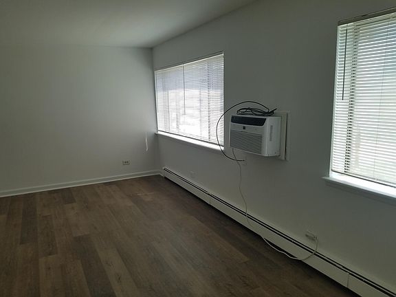 5th image of 1155 N Boxwood Dr #G2