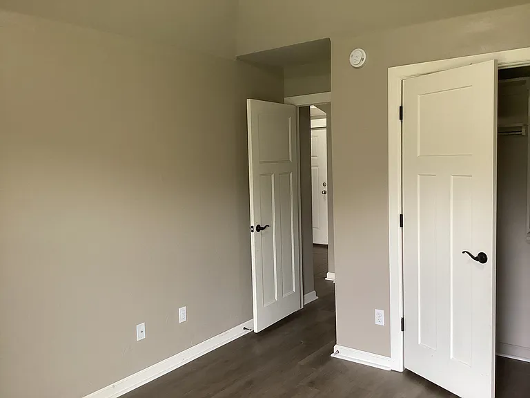 11721 SW 22nd Ter — Photo 14
