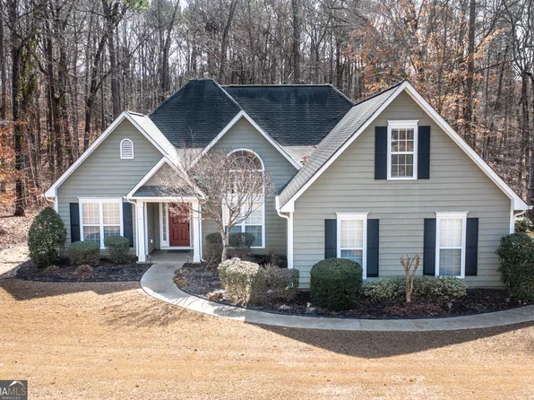 150 Valley Bluff Dr, Fayetteville, GA 30215