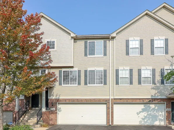 1752 Fredericksburg Ln, Aurora, IL 60503