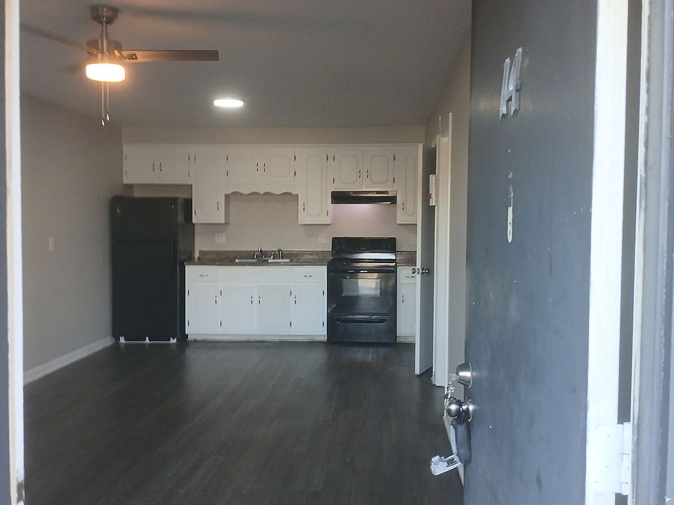 1st image of 120 Walnut St APT 14