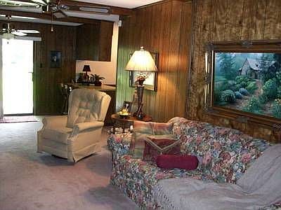 3rd image of 2811 Kimberly Dr