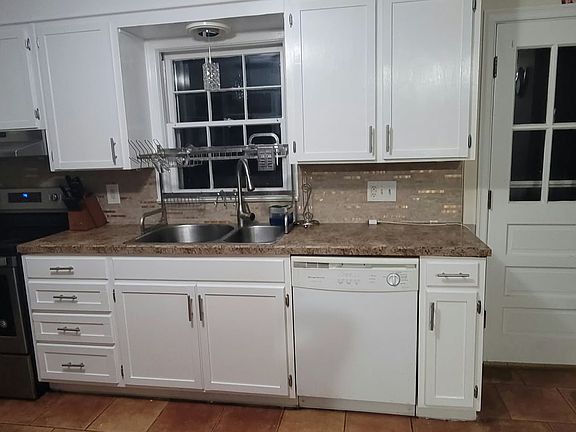 5th image of 4374 Sheldon Dr