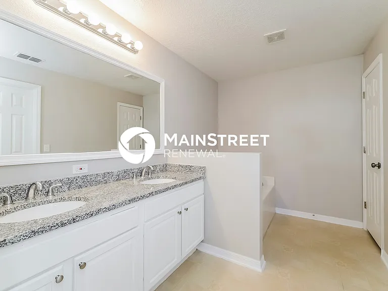Main Bathroom