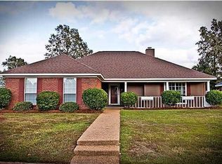 132 Willow Oak Ln, Brandon, MS 39047