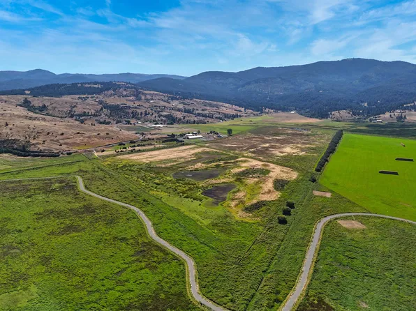 3004 S Henry Rd, Greenacres, WA 99016