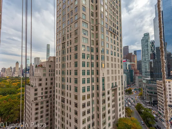 30 West 63rd Street image 4 of 24