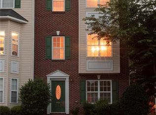 9962 Treeside Ln, Matthews, NC 28105