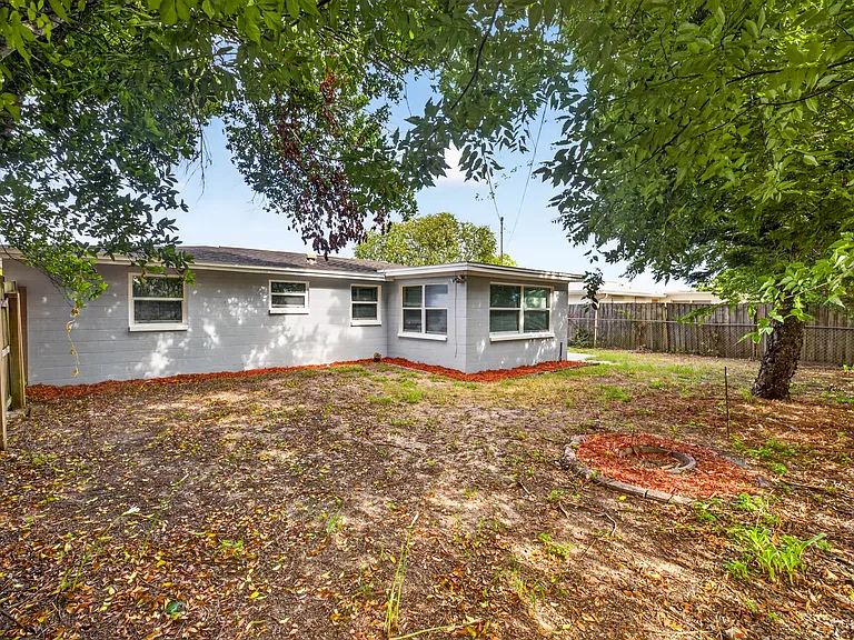 2516 Templewood Dr — Photo 14