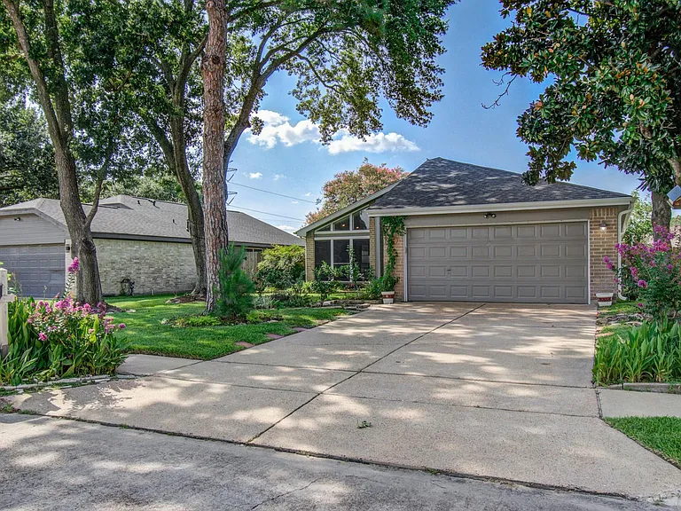 10546 Rippling Fields Dr — Photo 4