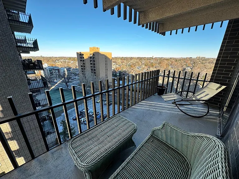 460 S Marion Pkwy #1252-B — Photo 40