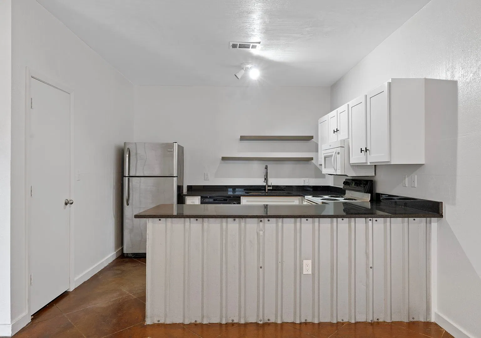 Allen Place — Photo 3