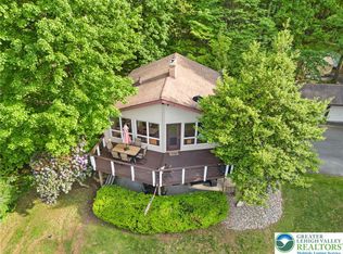 7198 Mountain Rd, Macungie, PA 18062