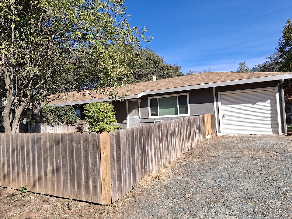 1st image of 4055 Oakmont Ln #B