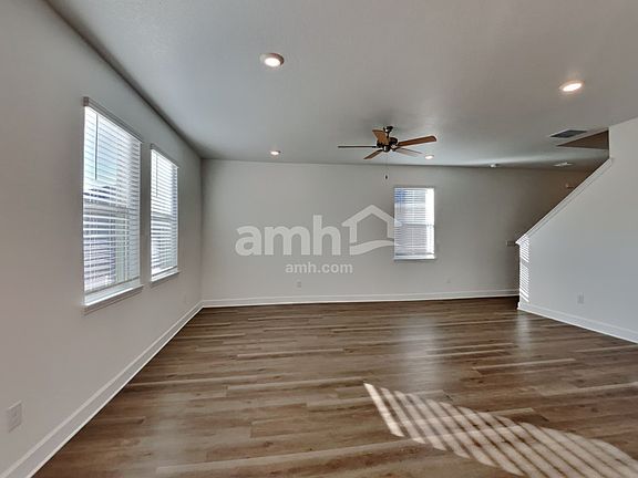 4th image of 37915 Dusty Saddle Ln