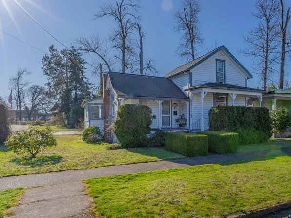 1896 Lee St SE, Salem, OR 97301