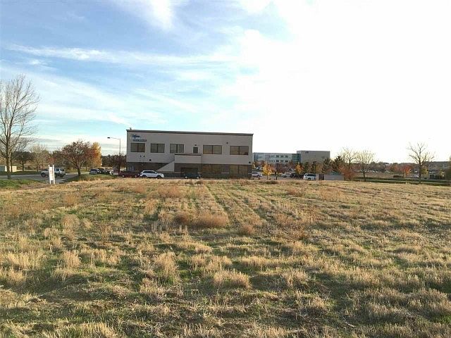 2nd image of 1803 S Topaz Way