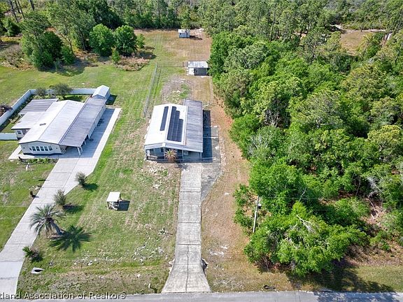 3rd image of 145 Lake Caloosa Lndg