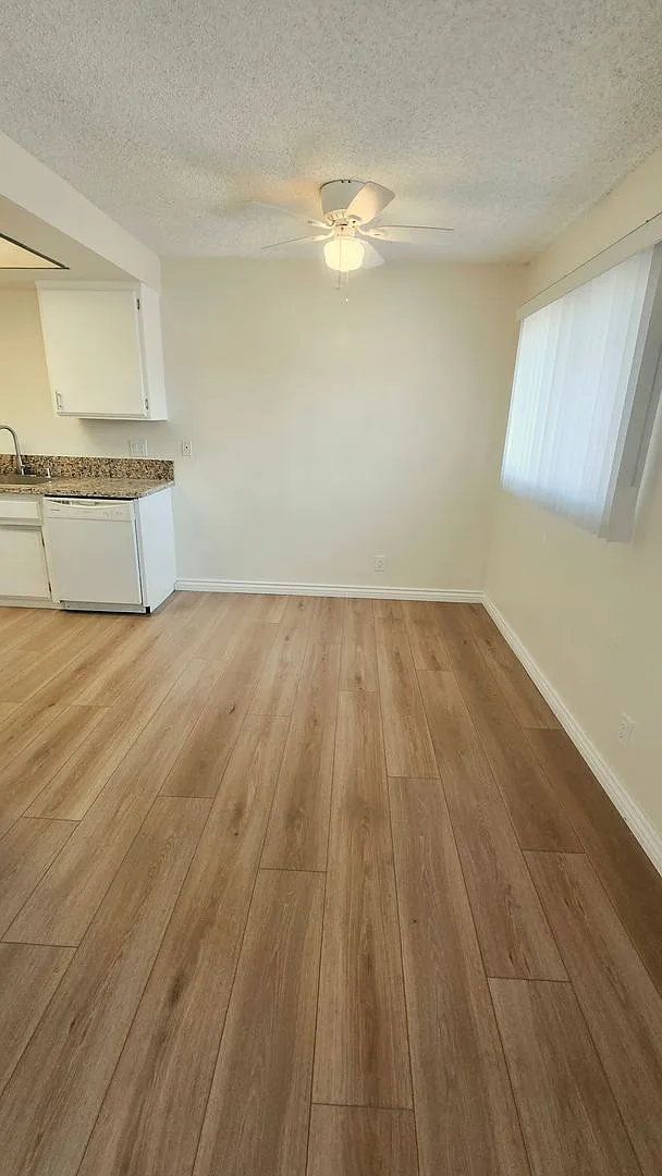 Suncrest Apartments — Photo 4