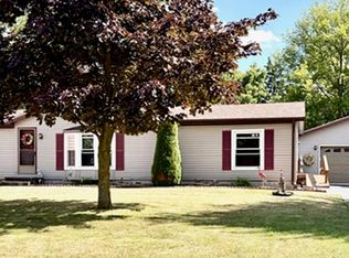 608 E Liberty St, Chesaning, MI 48616