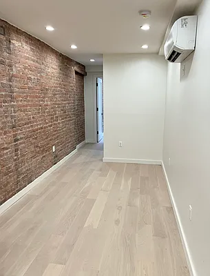 Rented by Compass | media 31