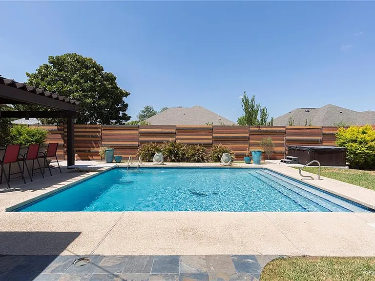 1903 Audrey Dr — Photo 17