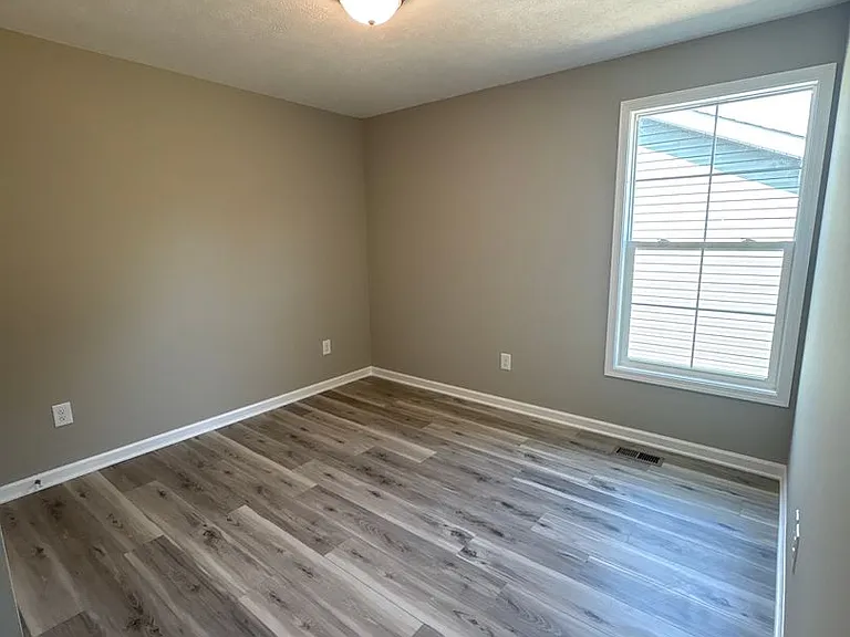 309 W Coffee St — Photo 14