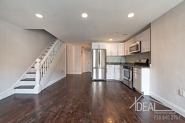 1st image of 2048 Pacific St #1