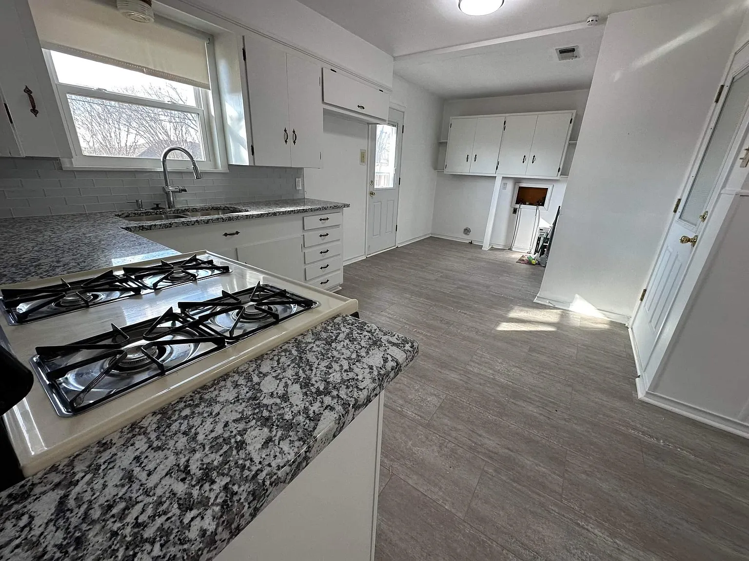3603 Briscoe St — Photo 2