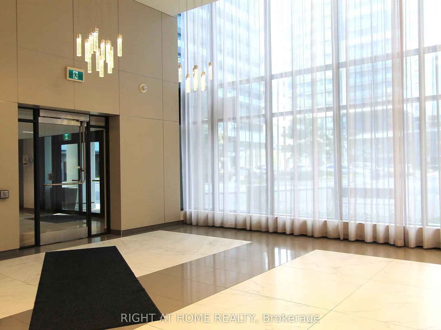 2 bed, $2,500 — Photo 3