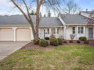 825-3 Hampton Cir, Aurora, OH 44202