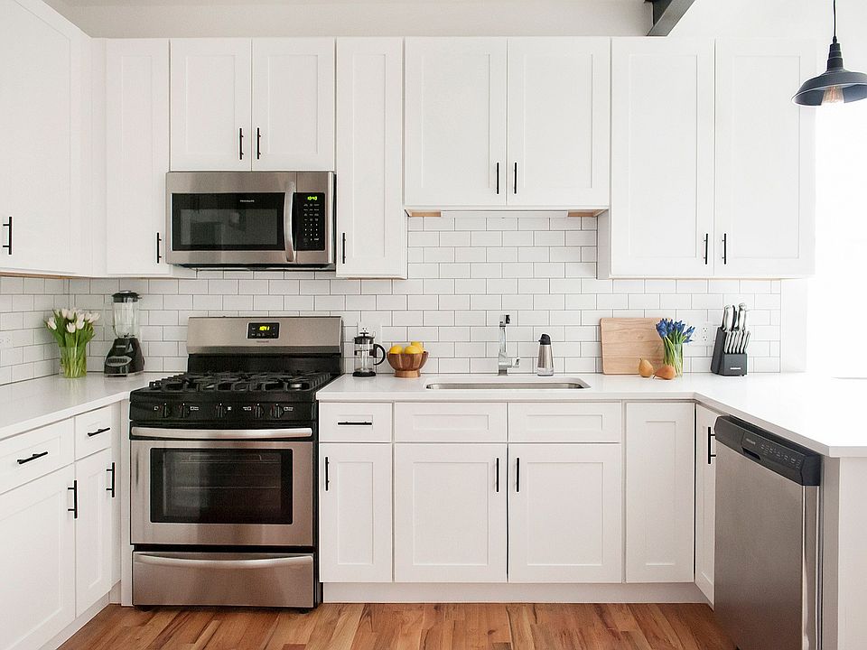 Fully-Equipped Chef's Kitchen
