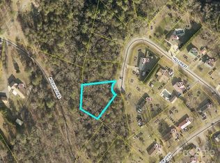 71 Hillcrest Ln, Hickory, NC 28601