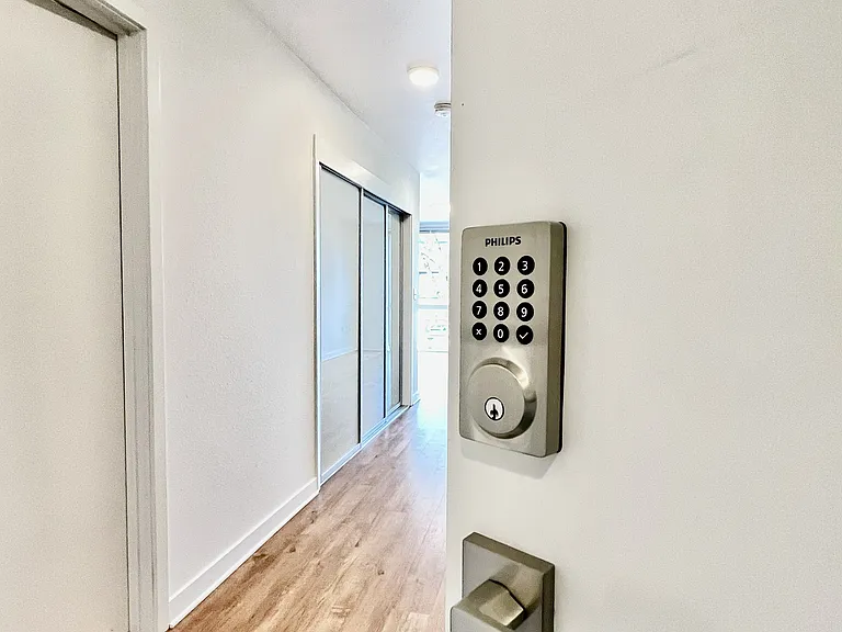 1601 N 45th St #205 — Photo 15