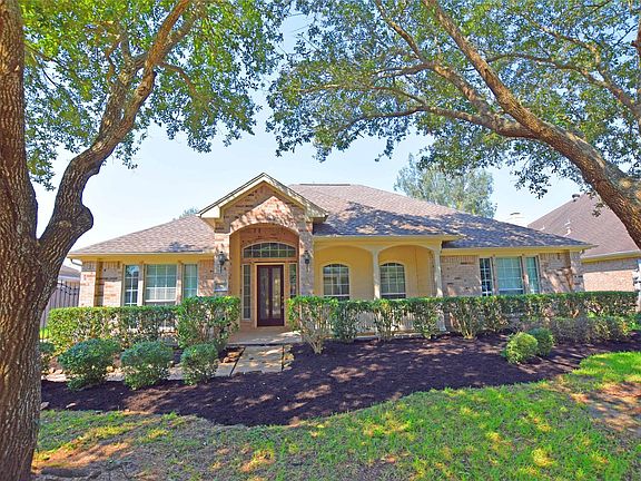 4th image of 933 Mystic Village Ln