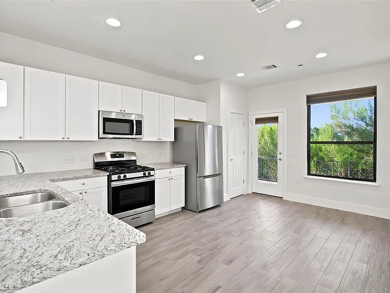 11415 Culzean Castle Dr — Photo 7
