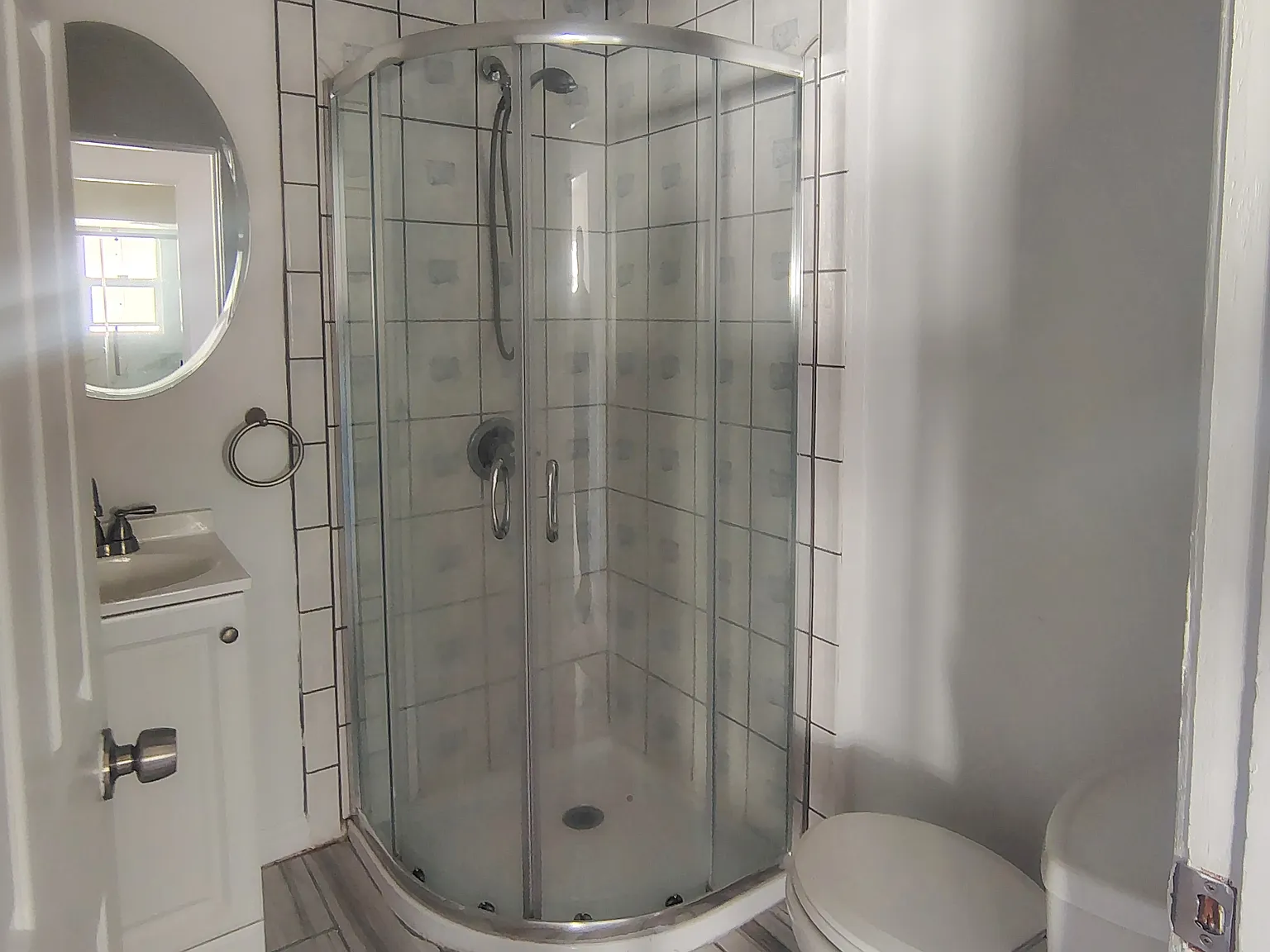 3 bed, 1200 sqft, $2,850 — Photo 4