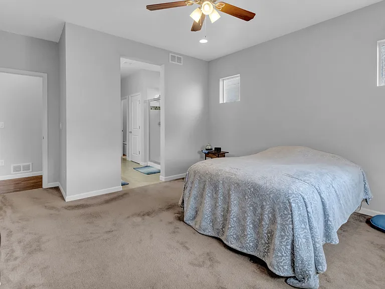 1086 McMurdo Cir — Photo 20