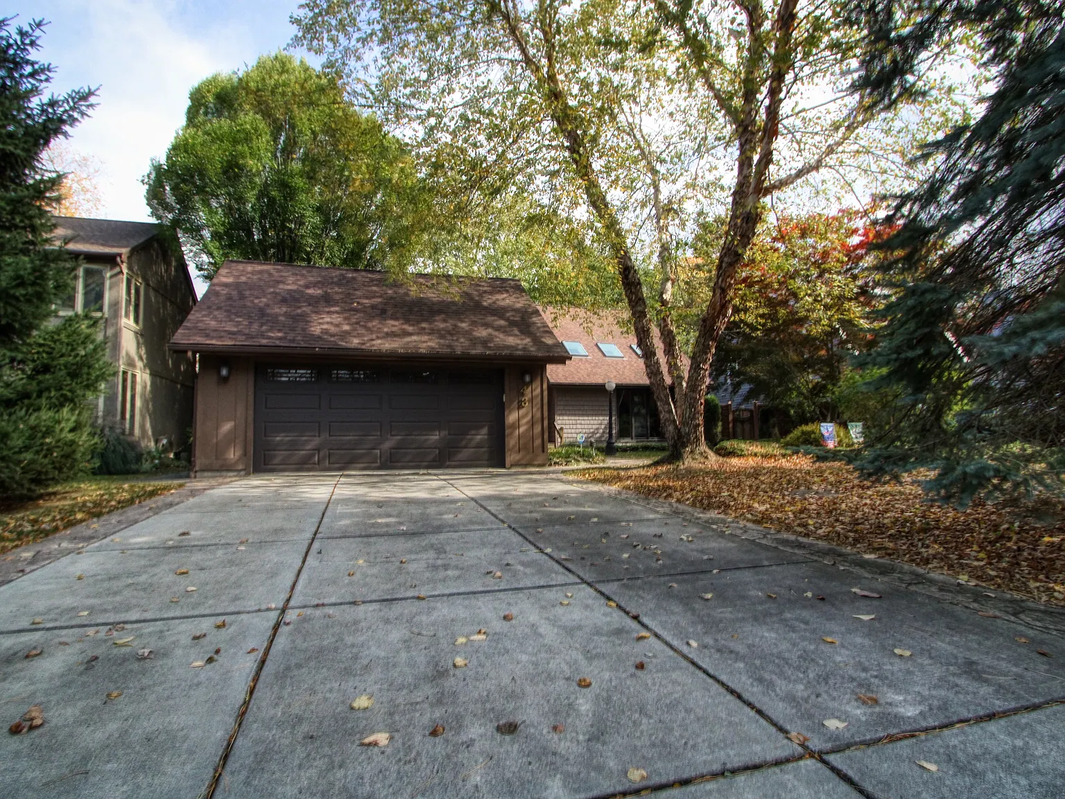 3 bed, 2252 sqft, $3,300 — Photo 1