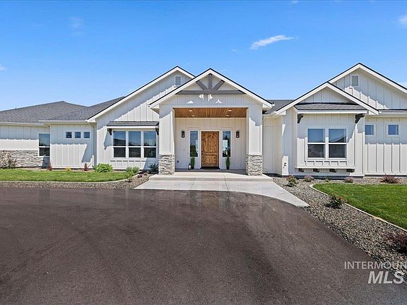 4th image of 16876 Spring Meadow Dr